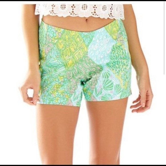 Lilly Pulitzer Deenie shorts Green Blue 100% Cotton back zip size 00
C - Picture 10 of 10